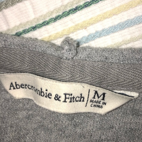 Abercrombie & Fitch sleeveless hoodie! - Picture 4 of 4